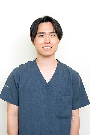 新山 仁士
